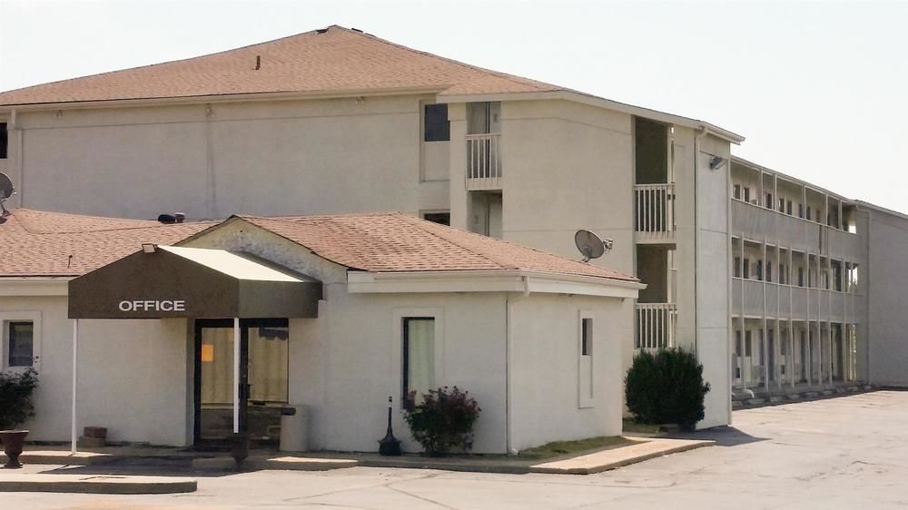 Motel 6-Blue Springs, Mo Kültér fotó