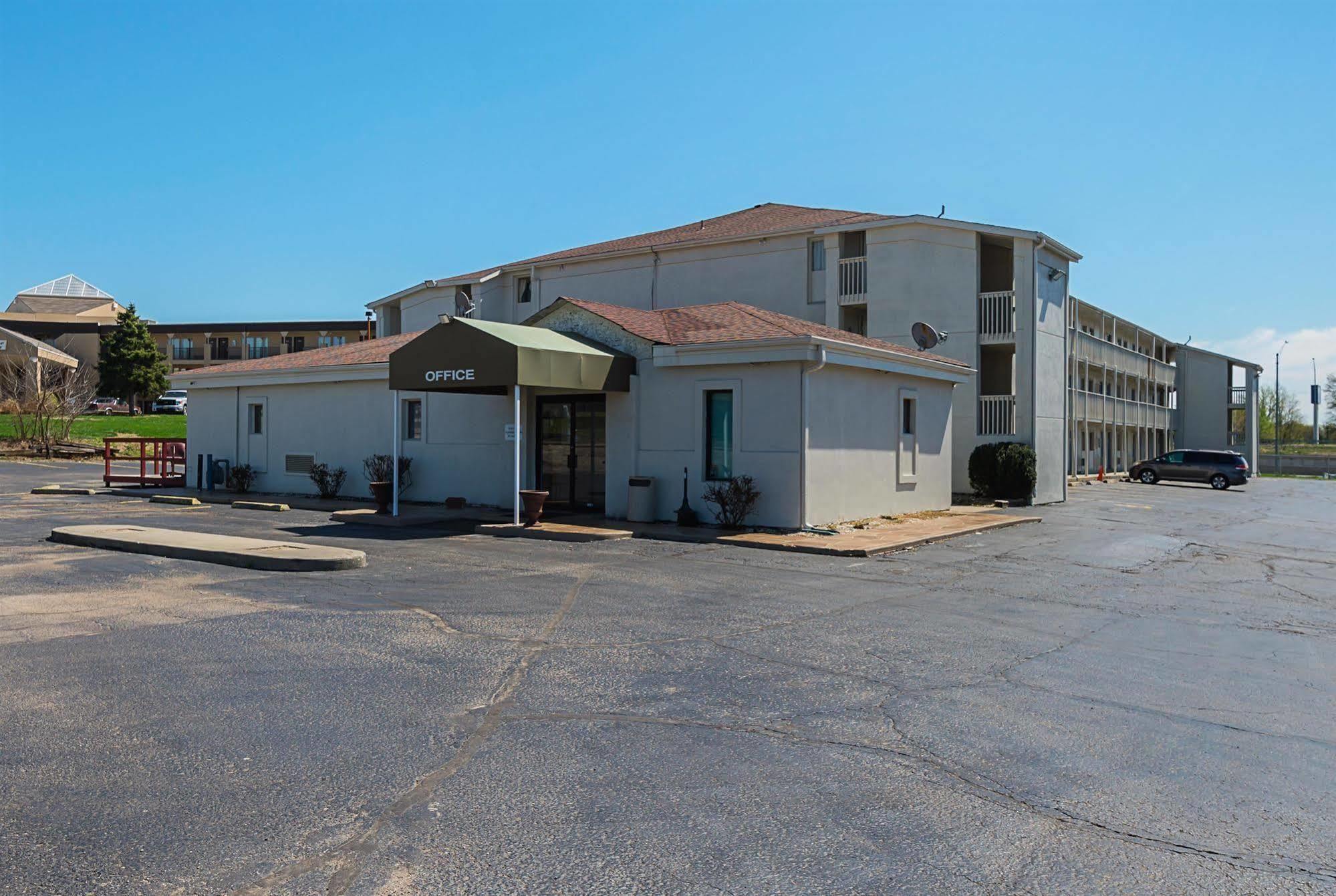 Motel 6-Blue Springs, Mo Kültér fotó
