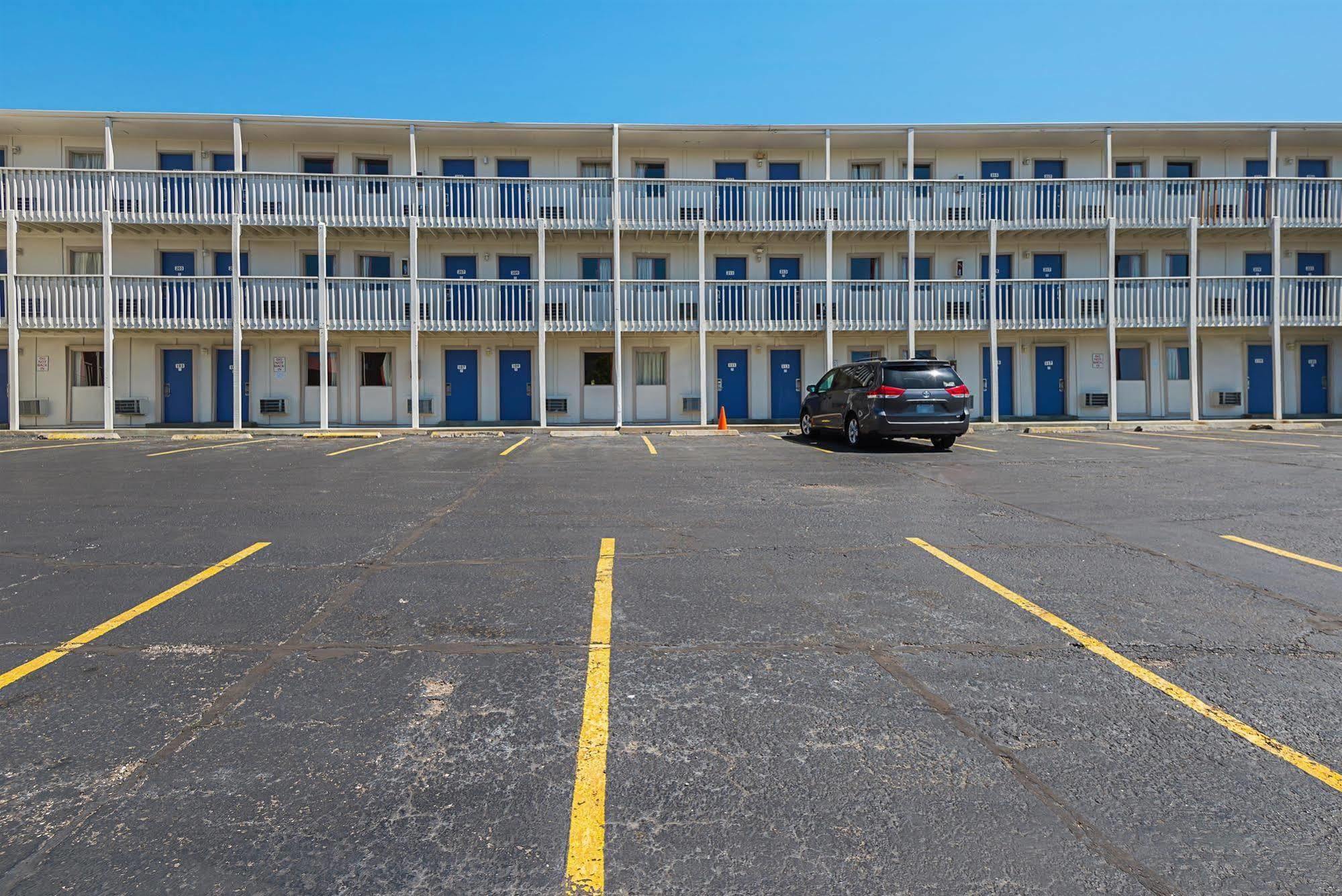 Motel 6-Blue Springs, Mo Kültér fotó
