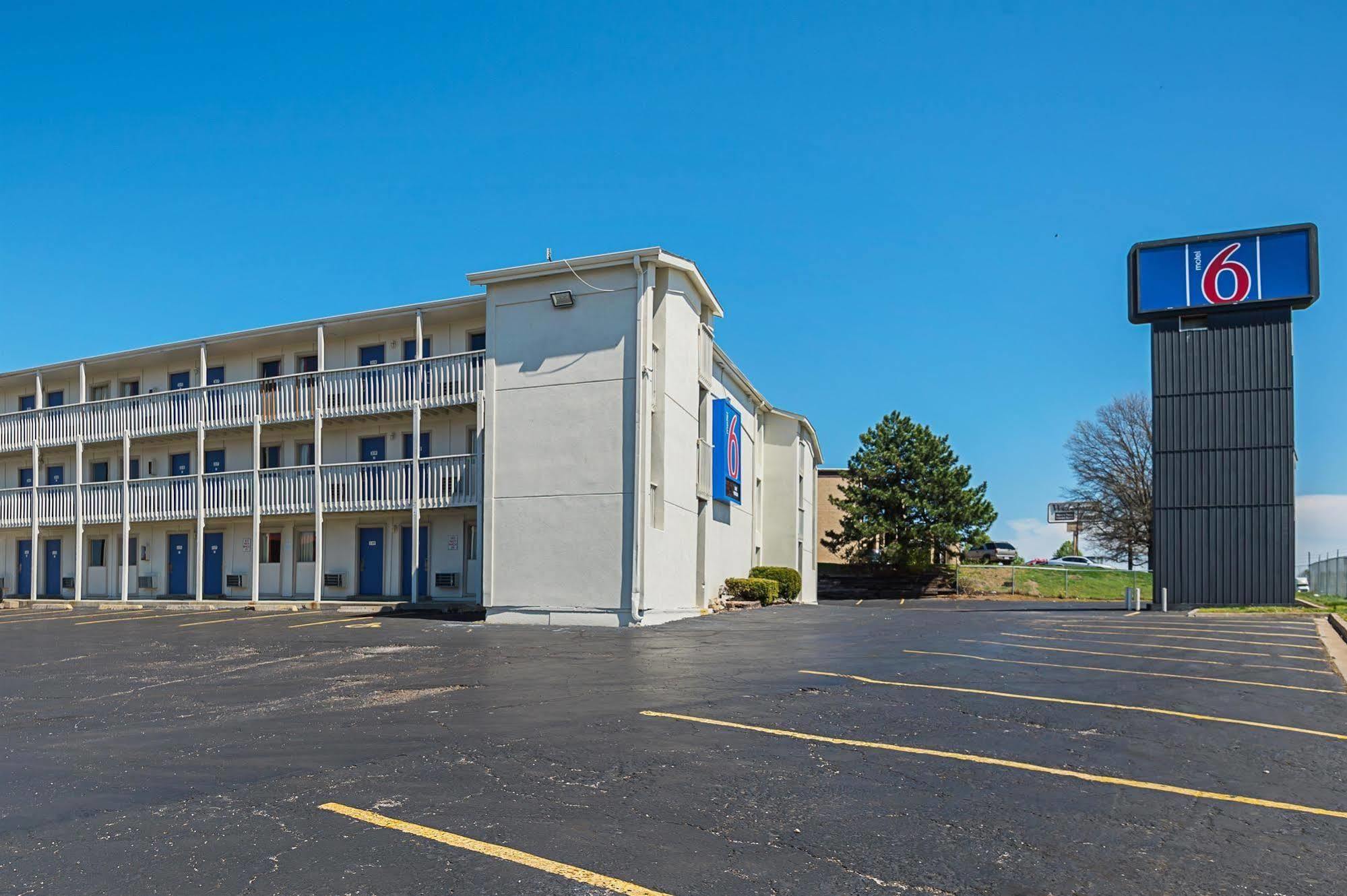 Motel 6-Blue Springs, Mo Kültér fotó