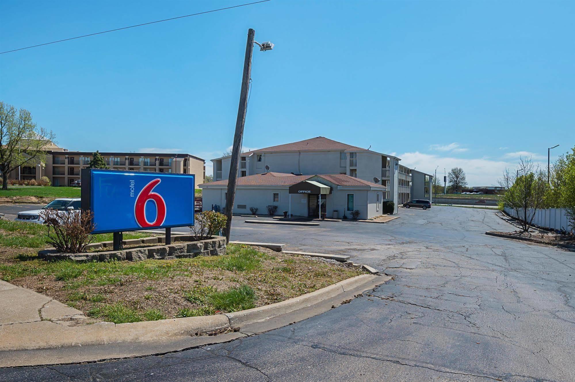 Motel 6-Blue Springs, Mo Kültér fotó