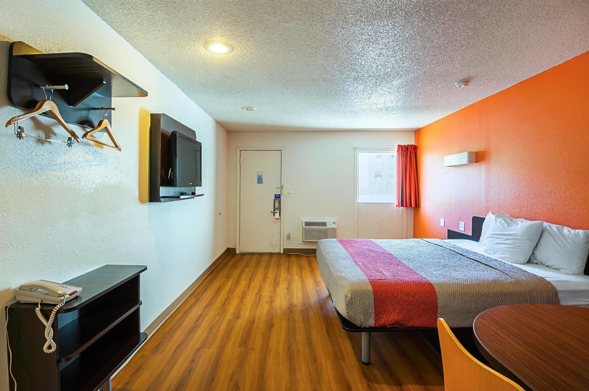 Motel 6-Blue Springs, Mo Kültér fotó